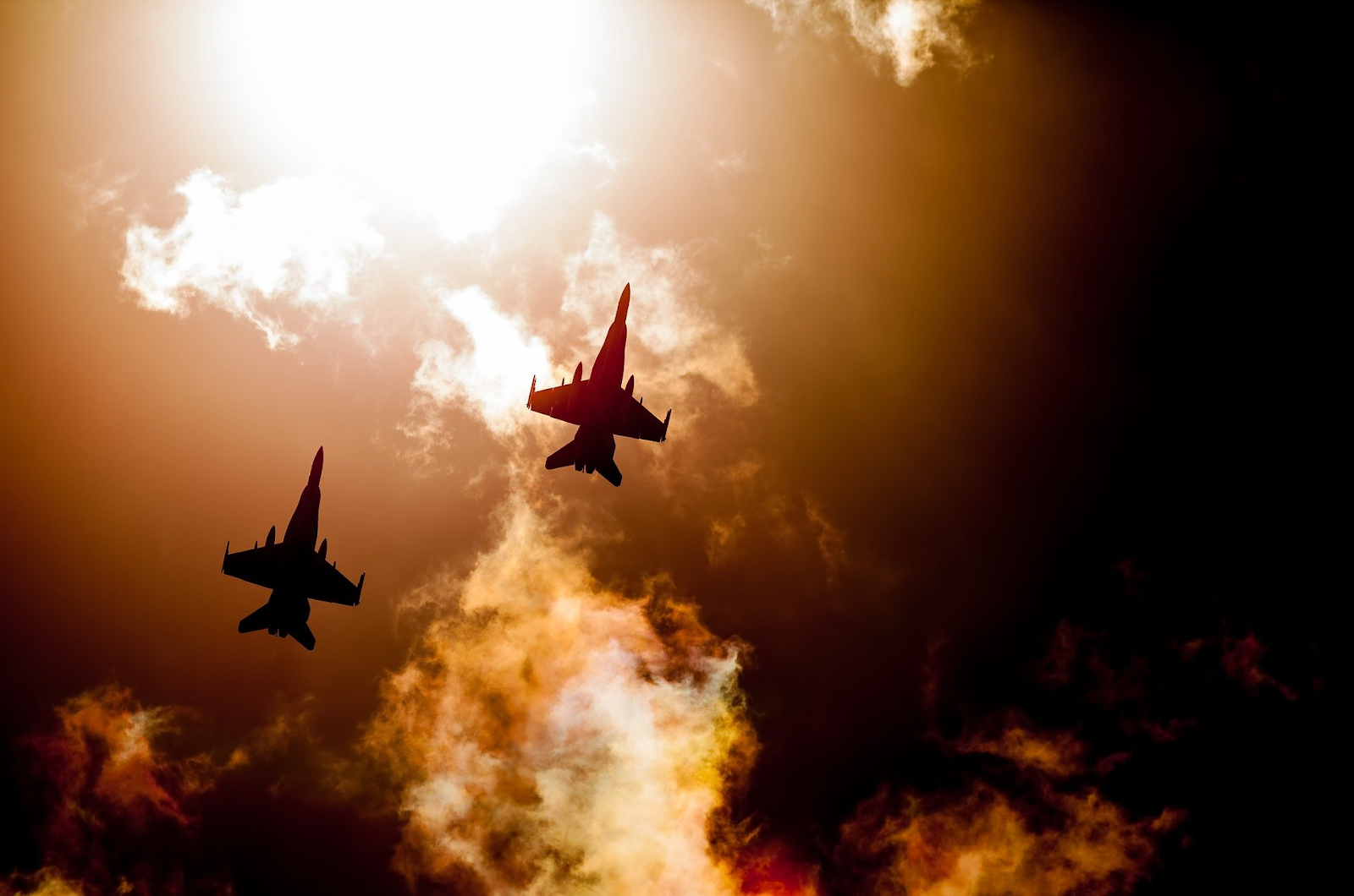 Aviones militares en elcielo